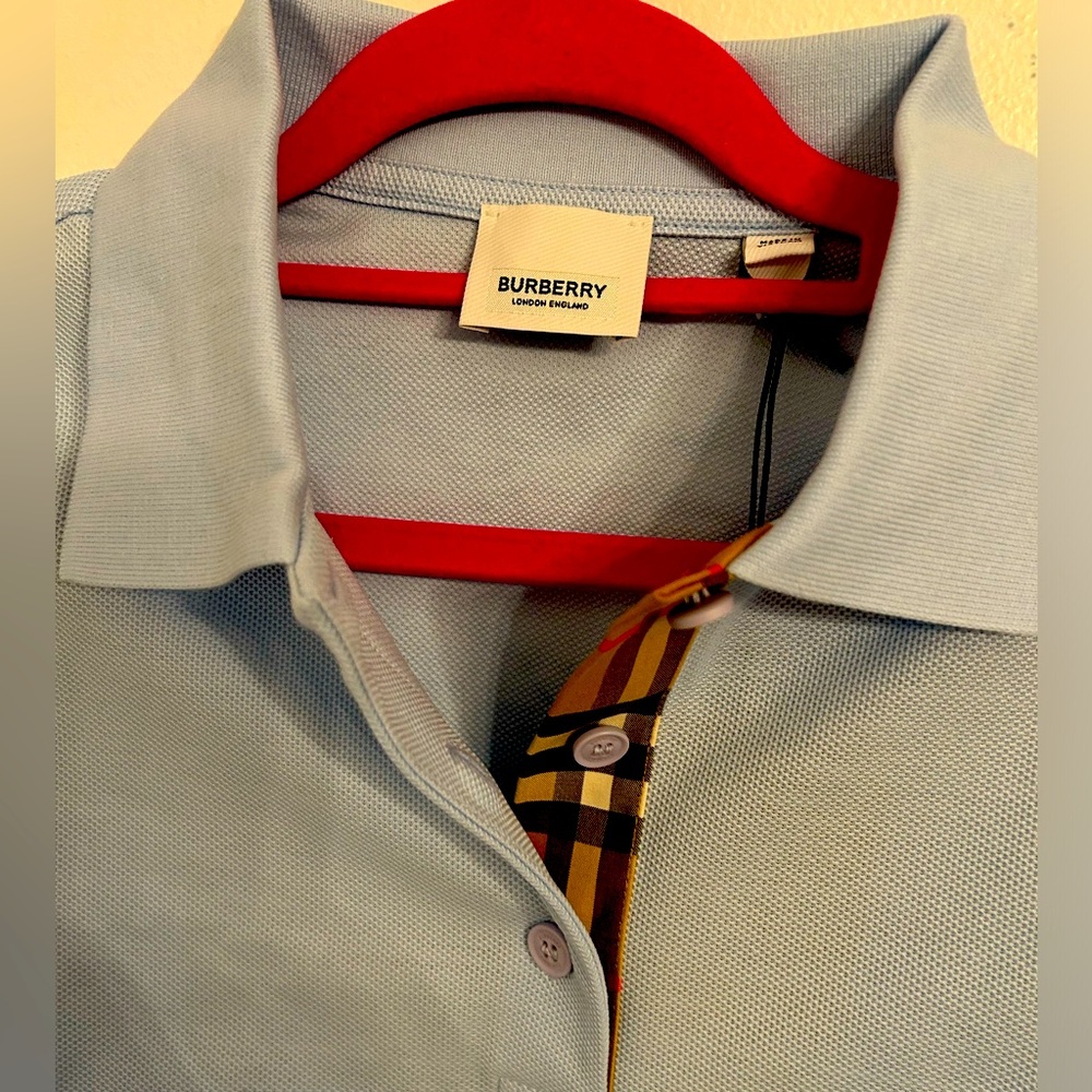 ❤️NWT BURBERRY Polo Shirt (powder blue)